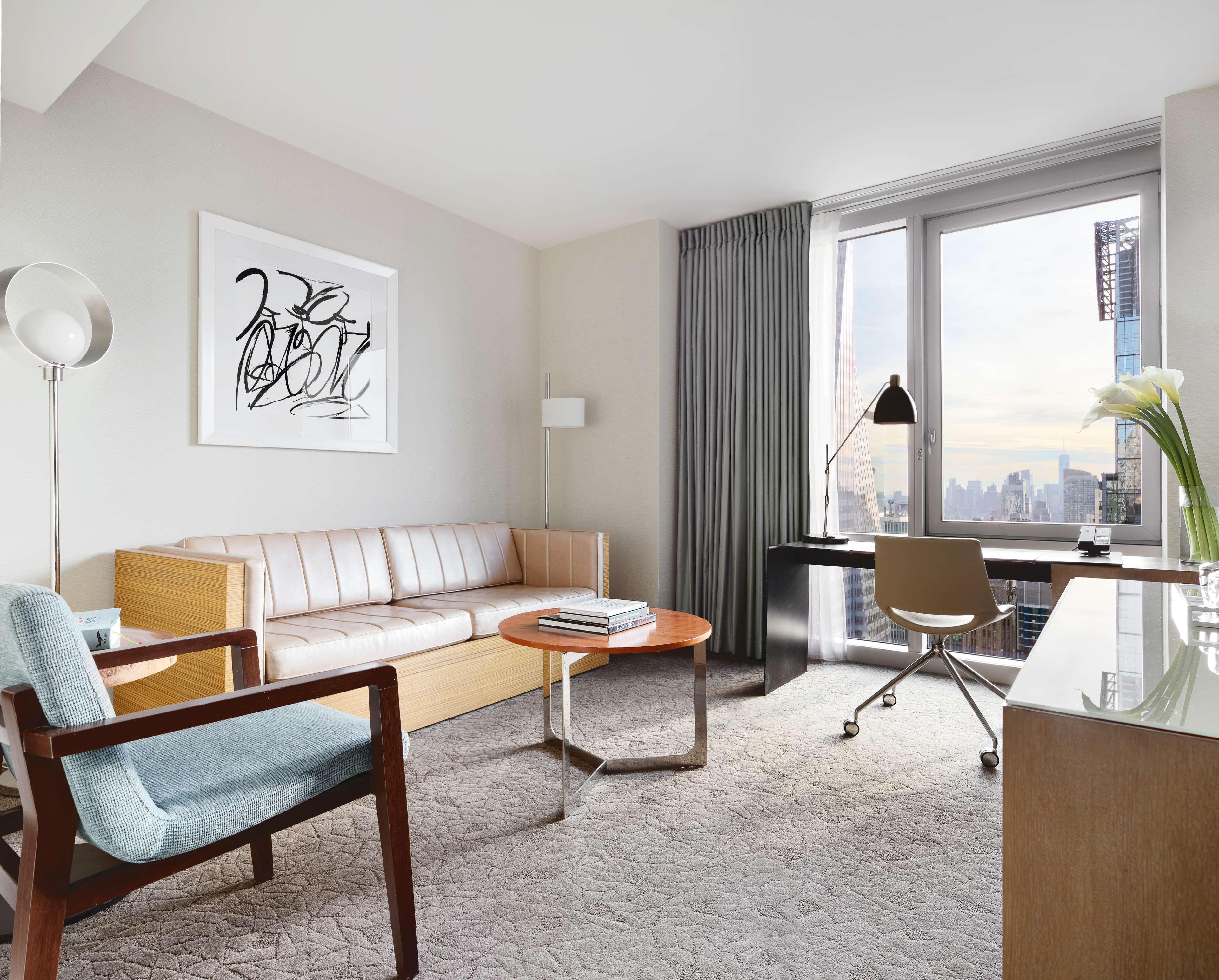 Отель Hyatt Centric Times Square Нью-Йорк Экстерьер фото